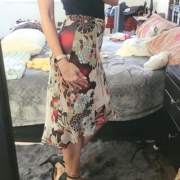 Fitted ruffled Maxie skirt high low small - Picture 8 of 11